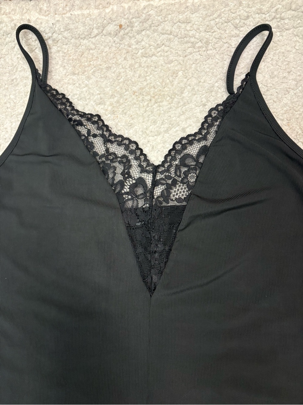 SHEIN Black Lace V-Neck Camisole Top - Picture 3 of 4